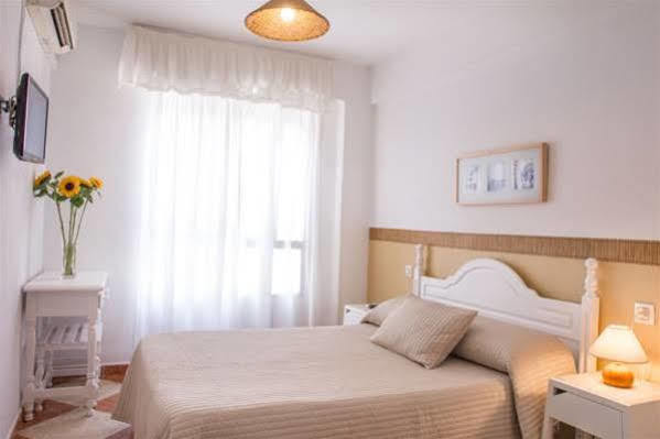 Hostal Jomarijo ฟูเอนฮิโรลา ภายนอก รูปภาพ